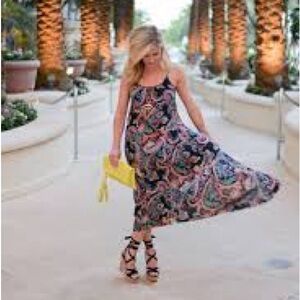 Peck & Peck sleeveless paisley-print maxi dress featuring a ruffled neckline M